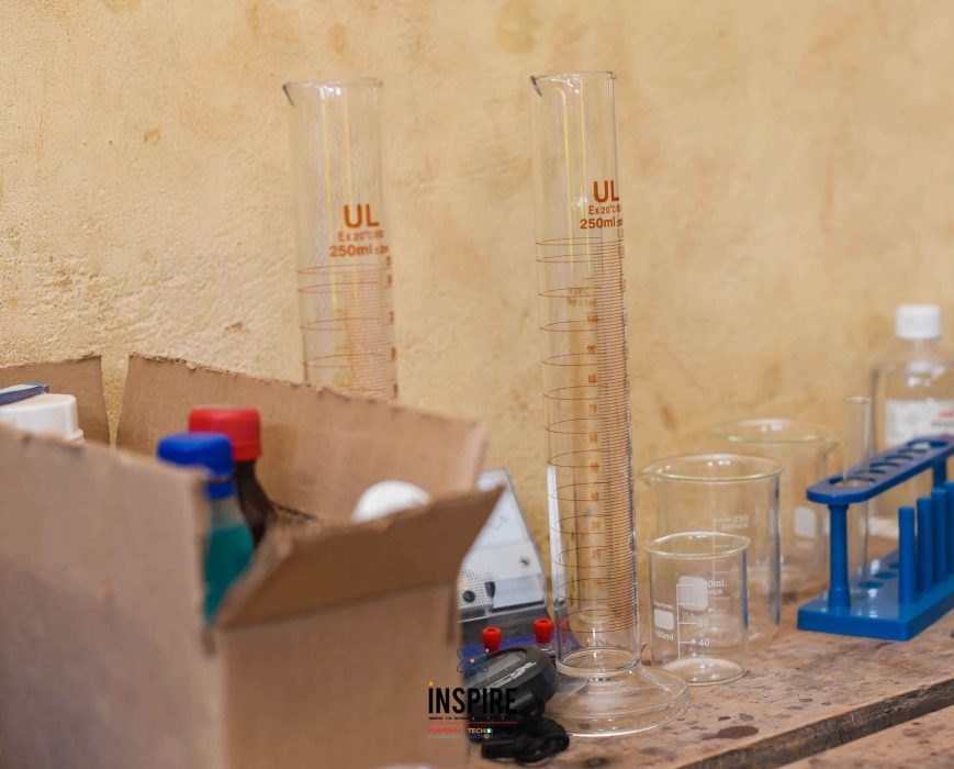 Senior & Junior Science Kits for Biology, Physics, Chemistry, and Basic Science (1)